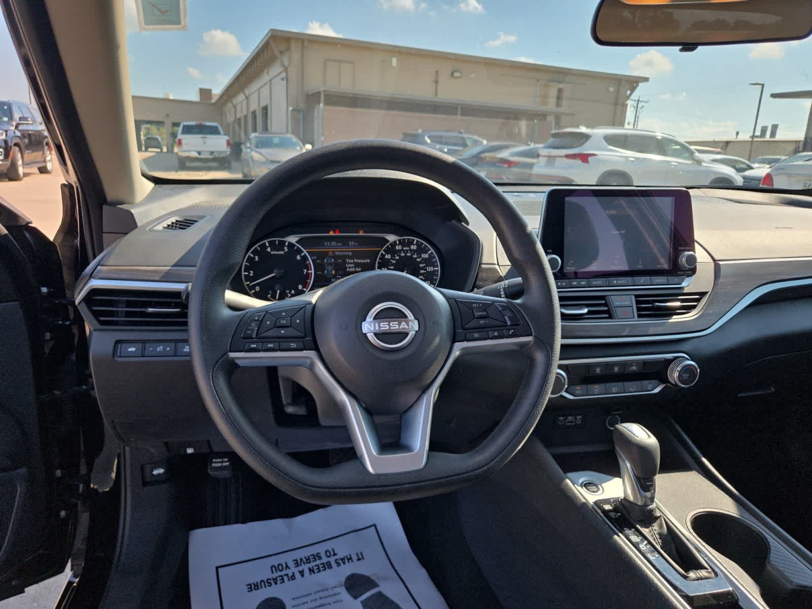 Used 2025 Nissan Altima 2.5 SV FWD image 12