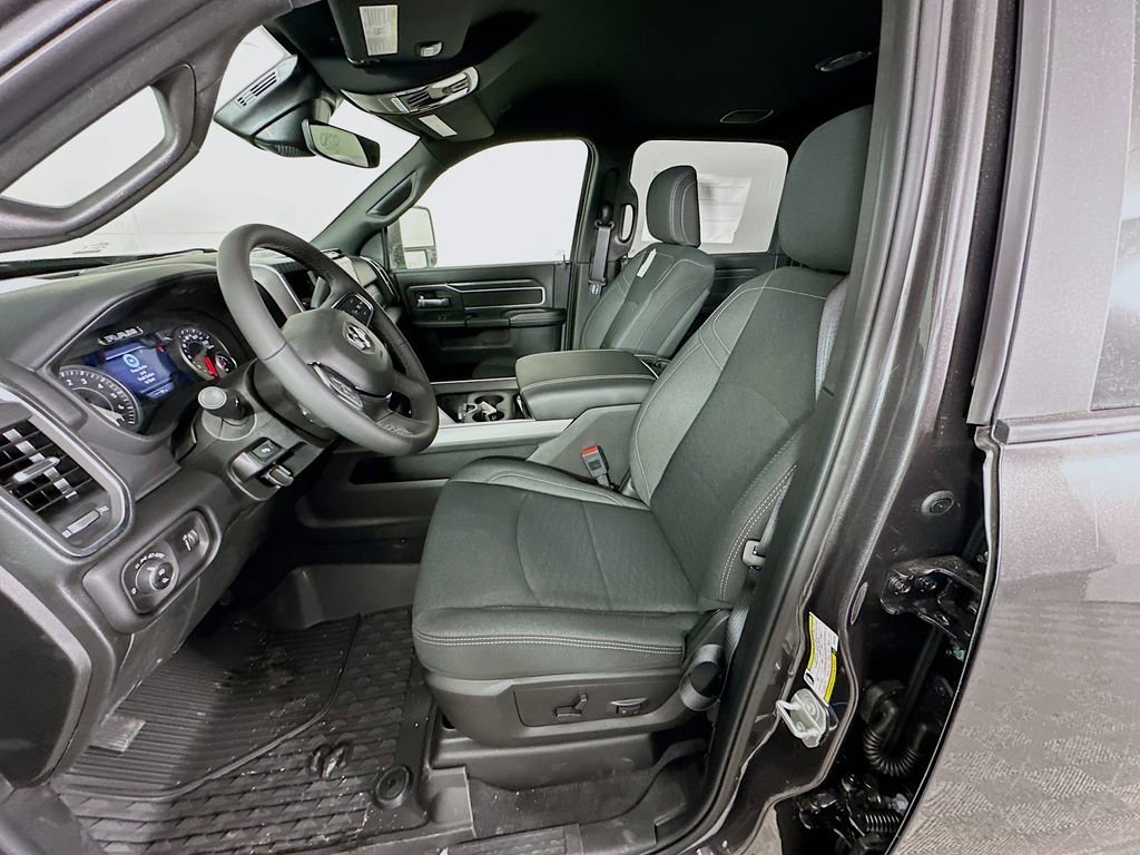 New 2026 RAM 2500 Big Horn AWD/4WD image 29