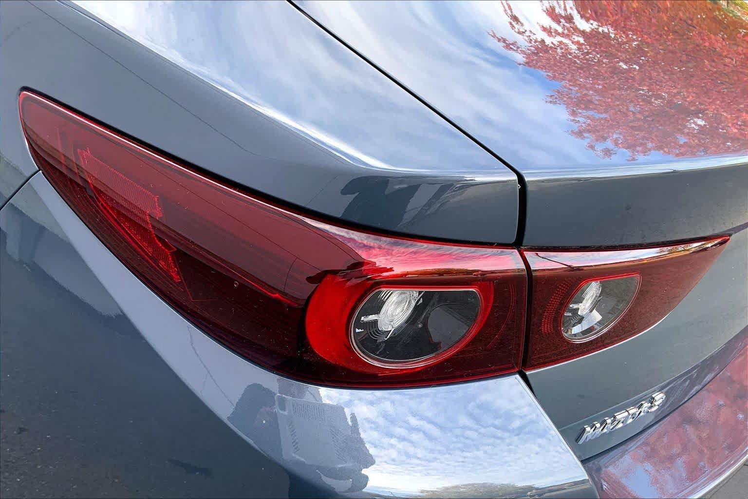 Used 2023 MAZDA MAZDA3 s FWD image 27