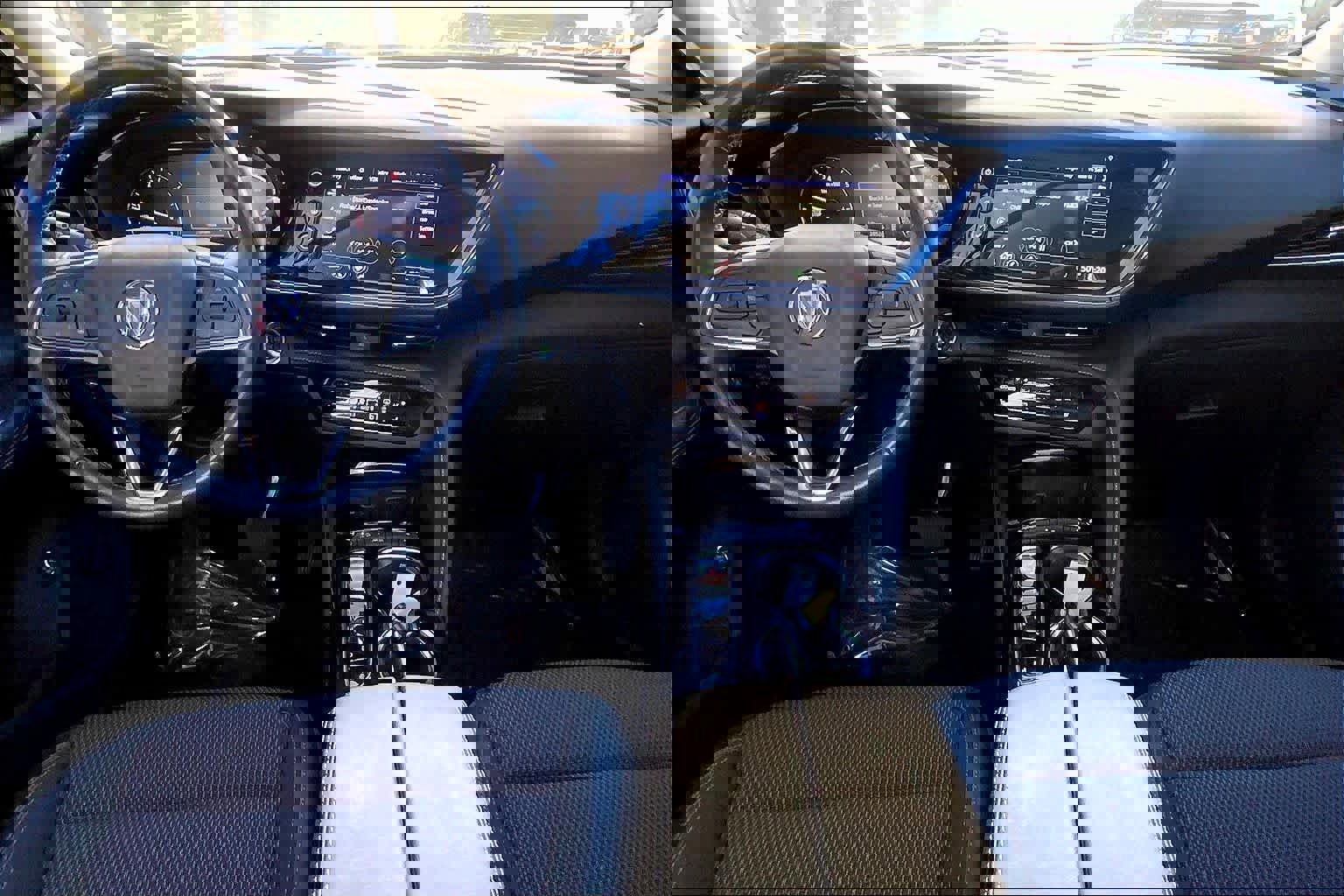 Used 2023 Buick Envision Preferred w/ Premium Seat Package image 14