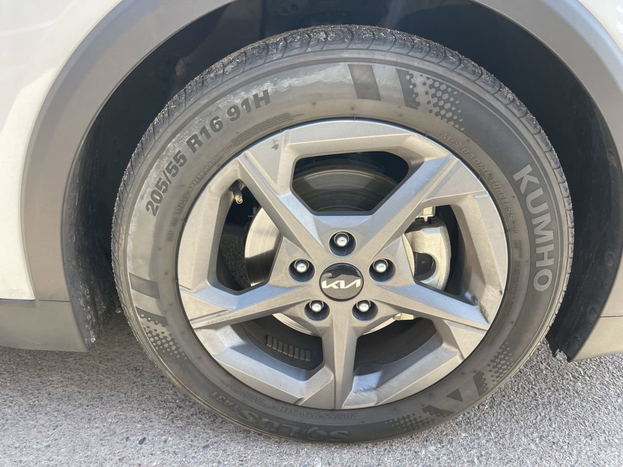 Certified 2025 Kia K4 FWD image 5