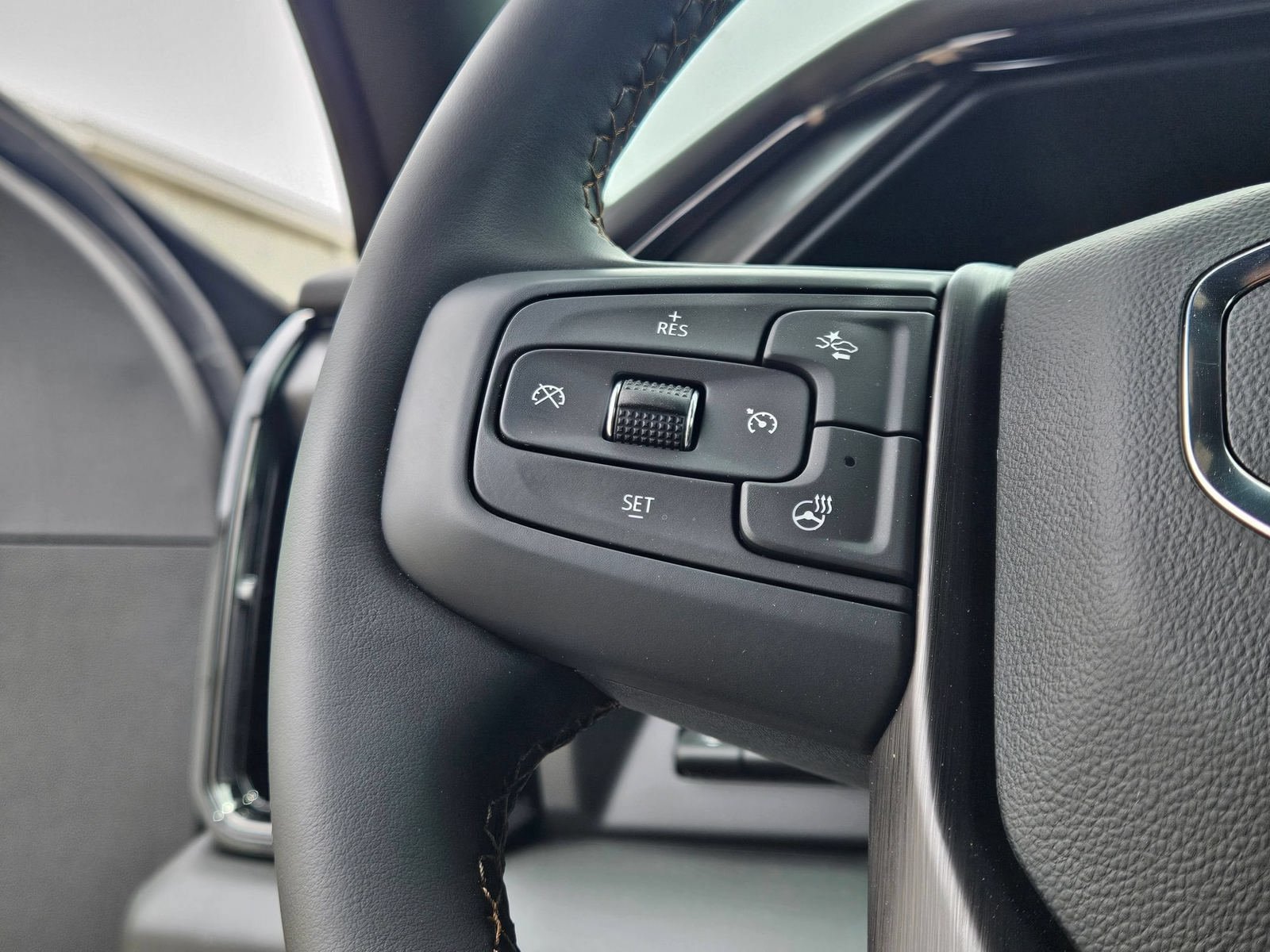 New 2026 GMC Sierra 1500 AT4 w/ AT4 Premium Package AWD/4WD image 13