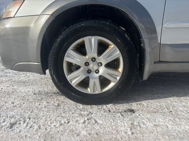 Used 2005 Subaru Outback 2.5i Limited image 25