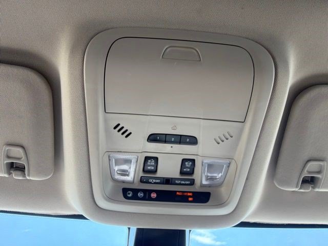 Used 2019 GMC Acadia Denali w/ Technology Package AWD/4WD image 36