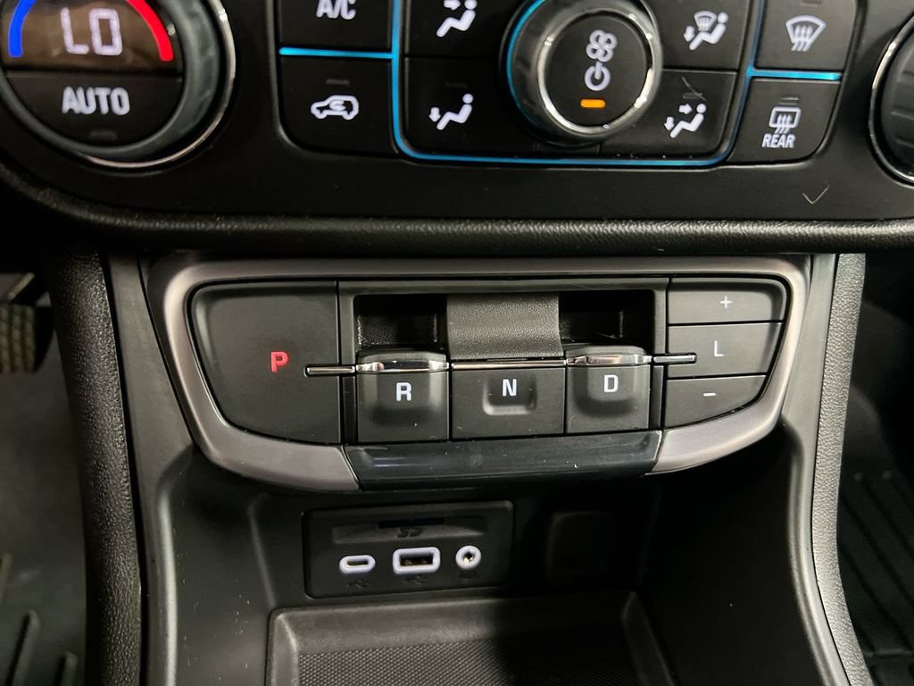 Used 2023 GMC Terrain AT4 AWD/4WD image 17