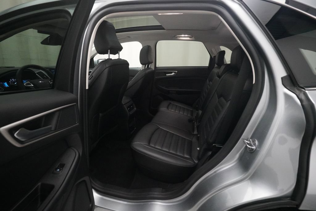Used 2024 Ford Edge SEL w/ Convenience Package image 16