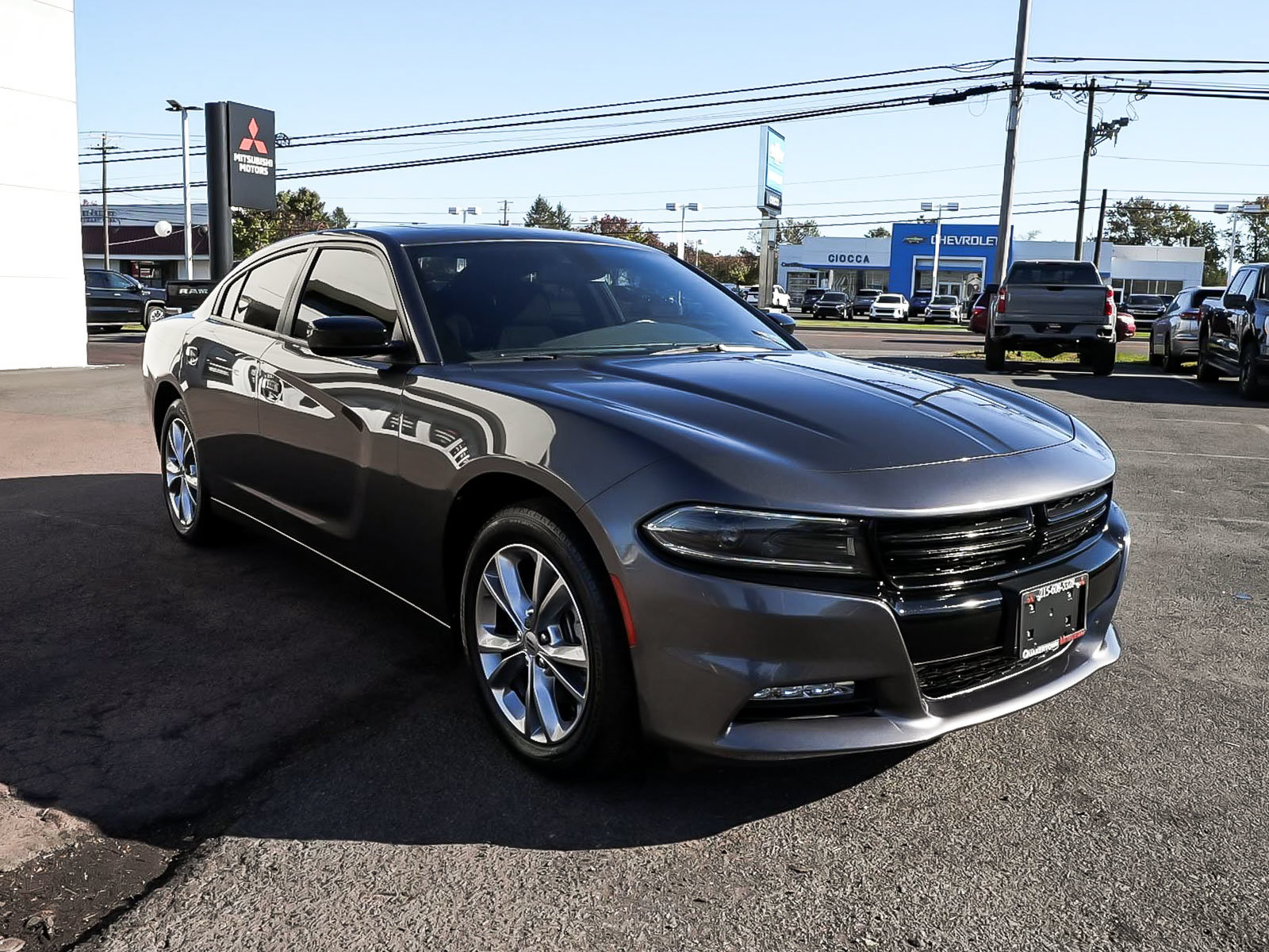 Used 2023 Dodge Charger SXT w/ Navigation & Travel Group AWD/4WD image 3