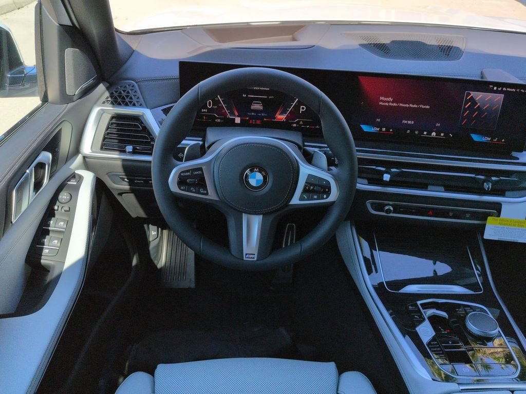 New 2026 BMW X5 xDrive40i w/ M Sport Package AWD/4WD image 16
