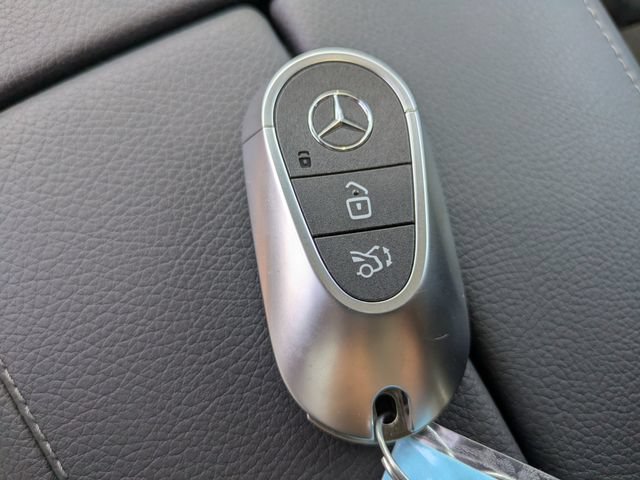 New 2026 Mercedes-Benz EQE 320+ SUV image 31