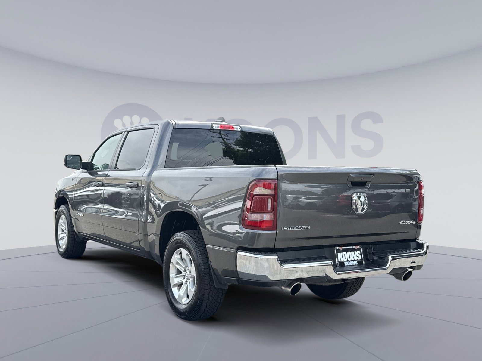 Used 2024 RAM 1500 Laramie AWD/4WD image 4