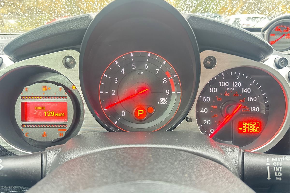 Used 2015 Nissan 370Z Coupe image 14