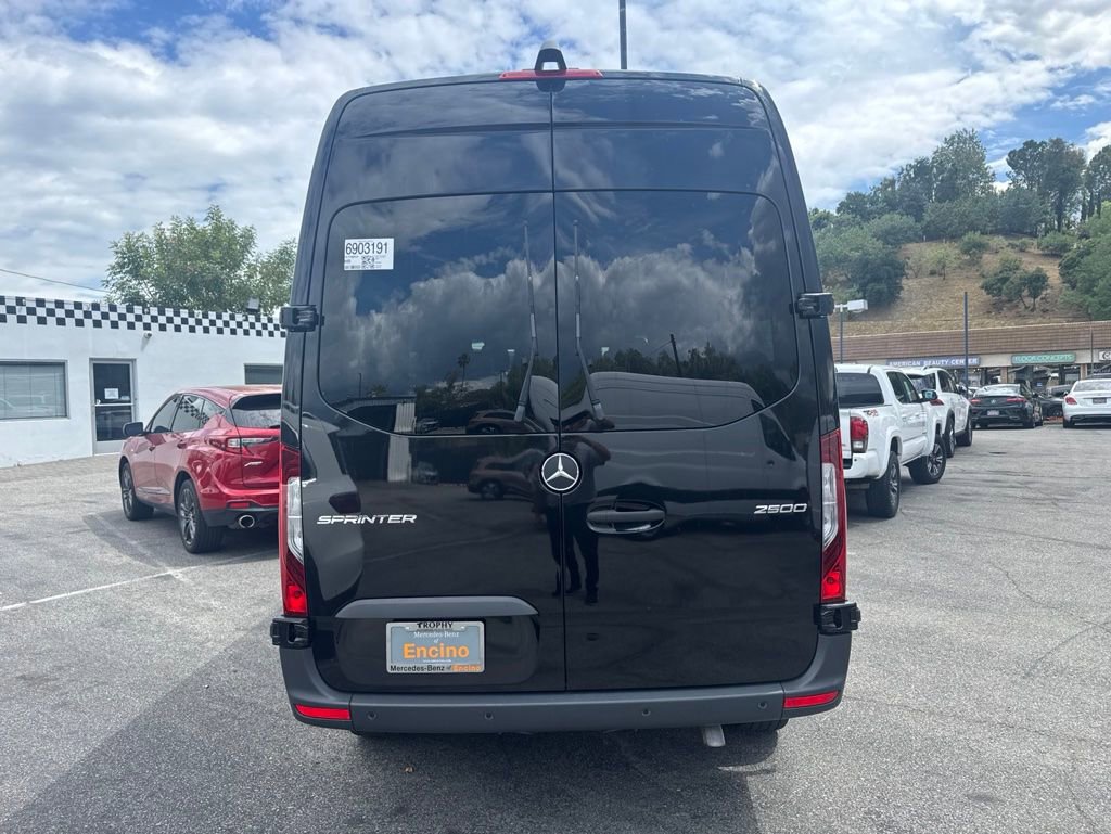 Used 2023 Mercedes-Benz Sprinter 2500 image 6