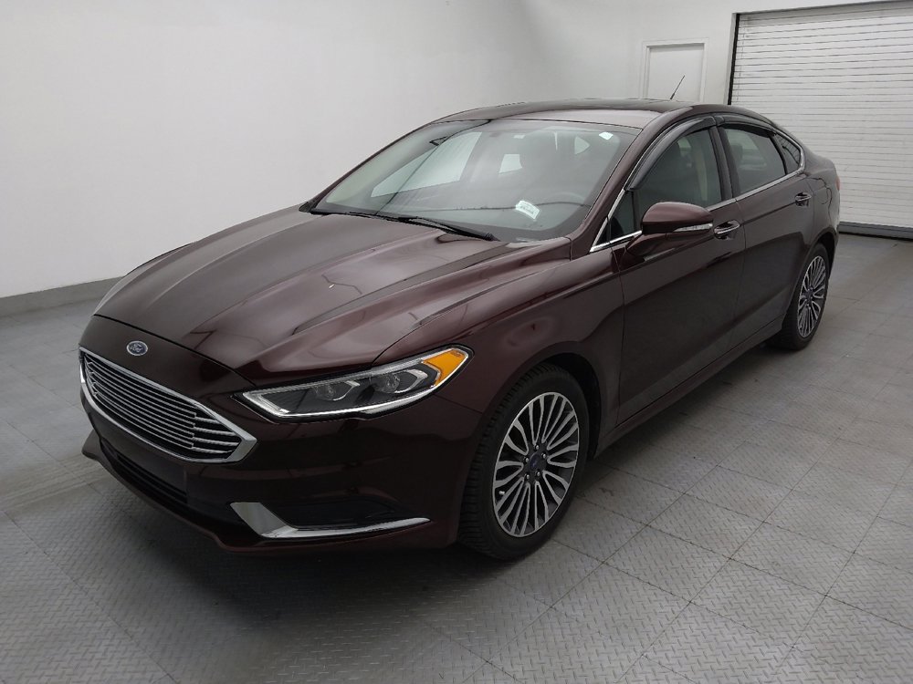 Used 2018 Ford Fusion SE w/ Fusion SE Technology Package image 2