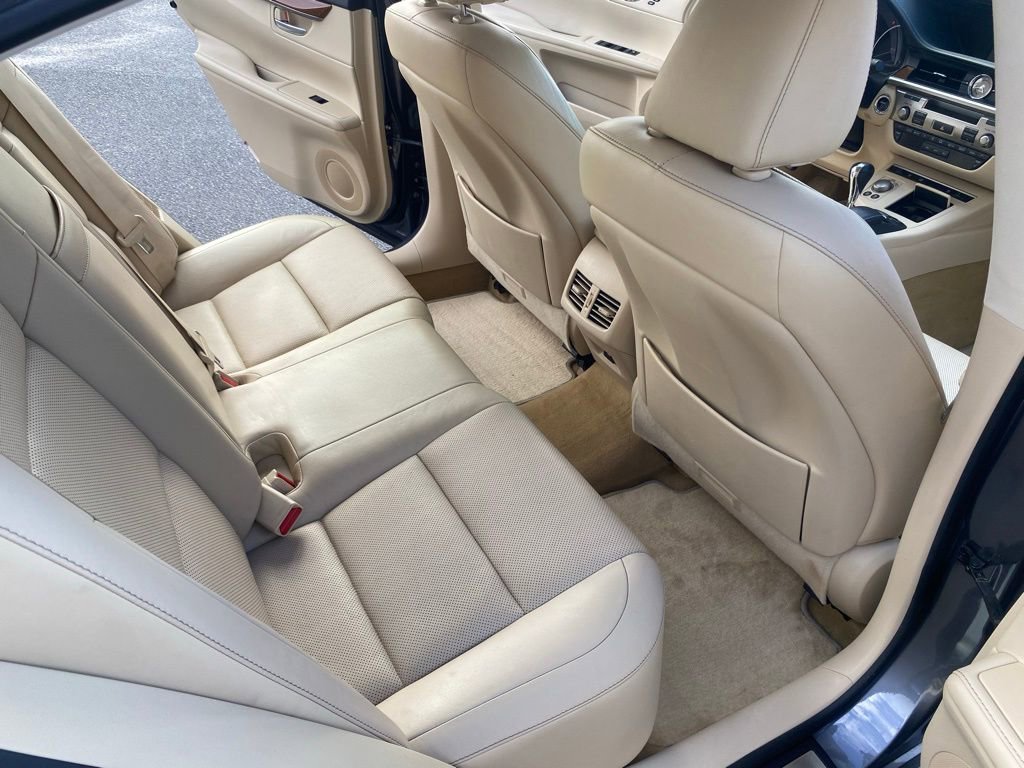 Used 2014 Lexus ES 300h image 13