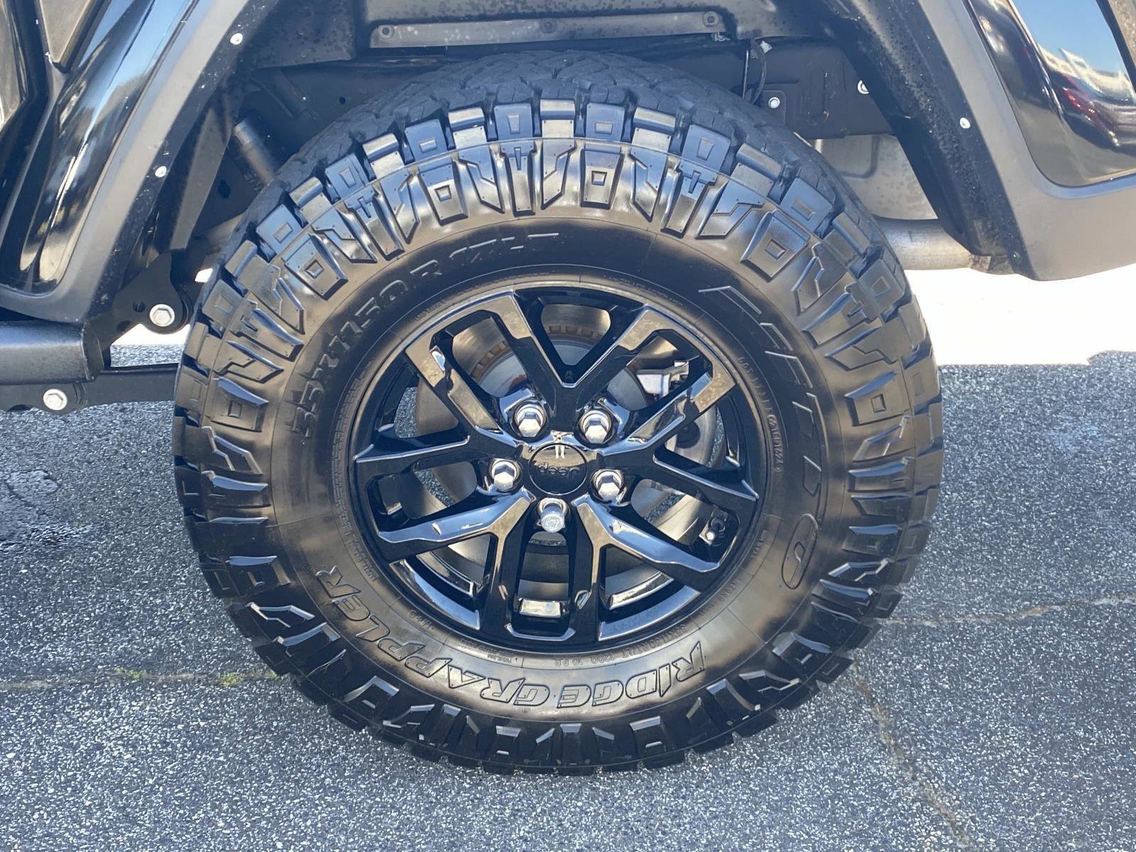 Certified 2022 Jeep Gladiator Sport image 13