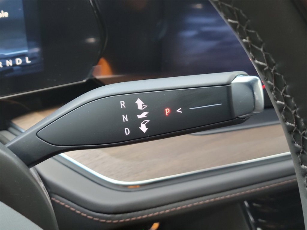 New 2025 Chevrolet Suburban High Country image 25