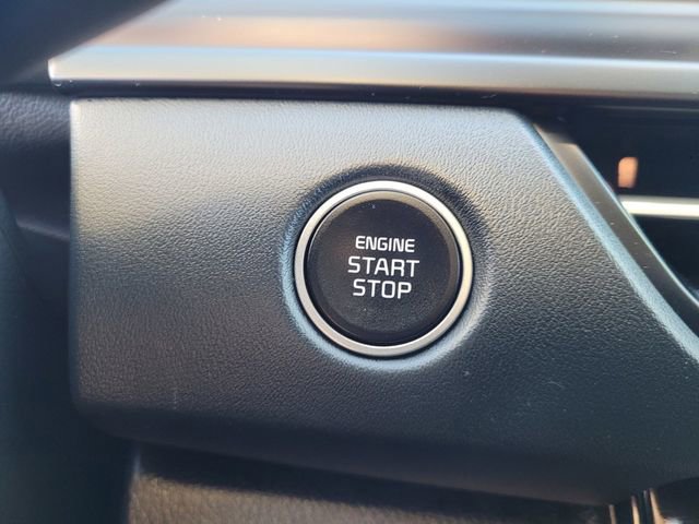 Used 2025 Kia Seltos EX image 17