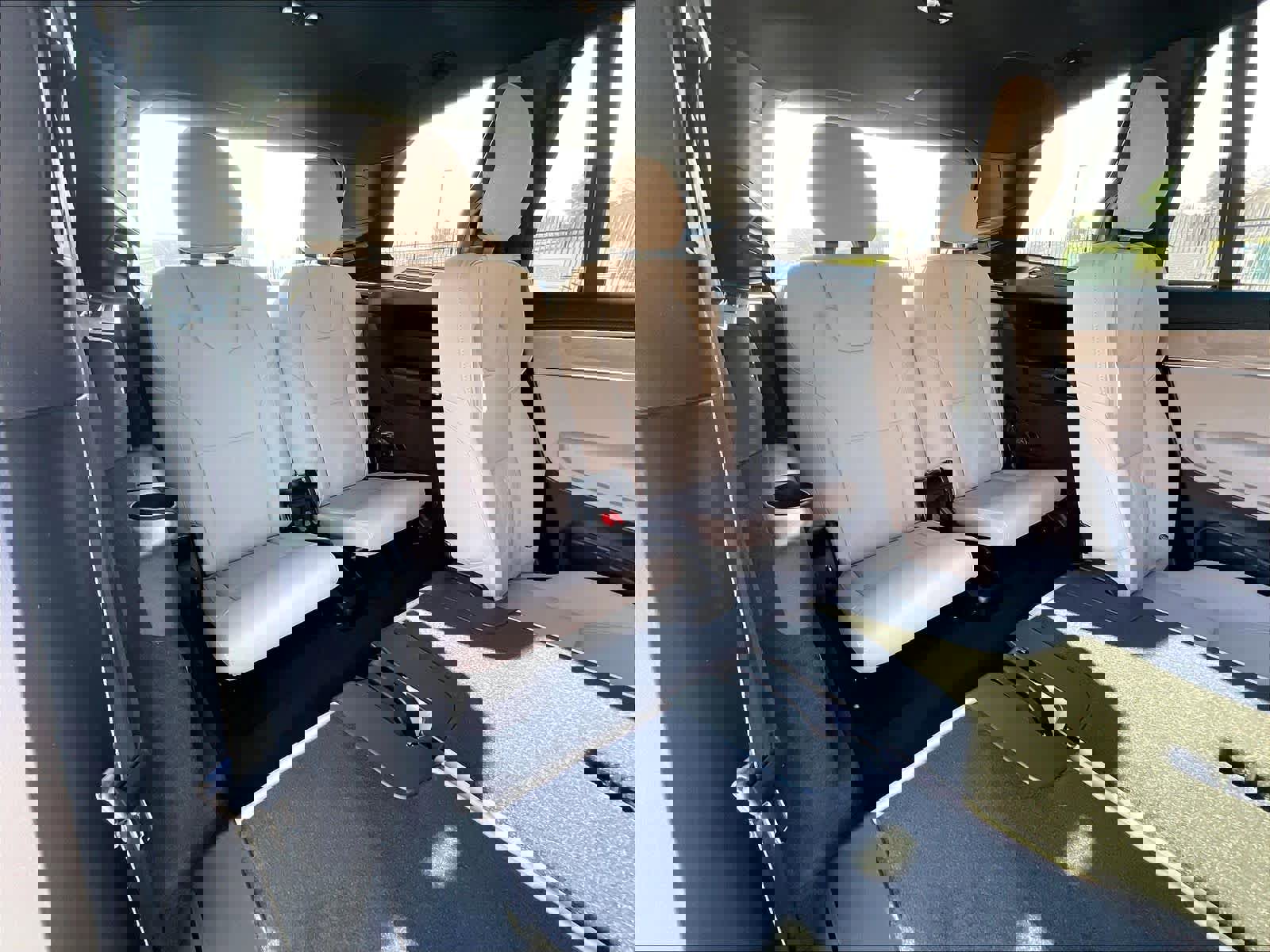 New 2026 Volvo XC90 T8 Plus w/ Protection Package Premier image 28