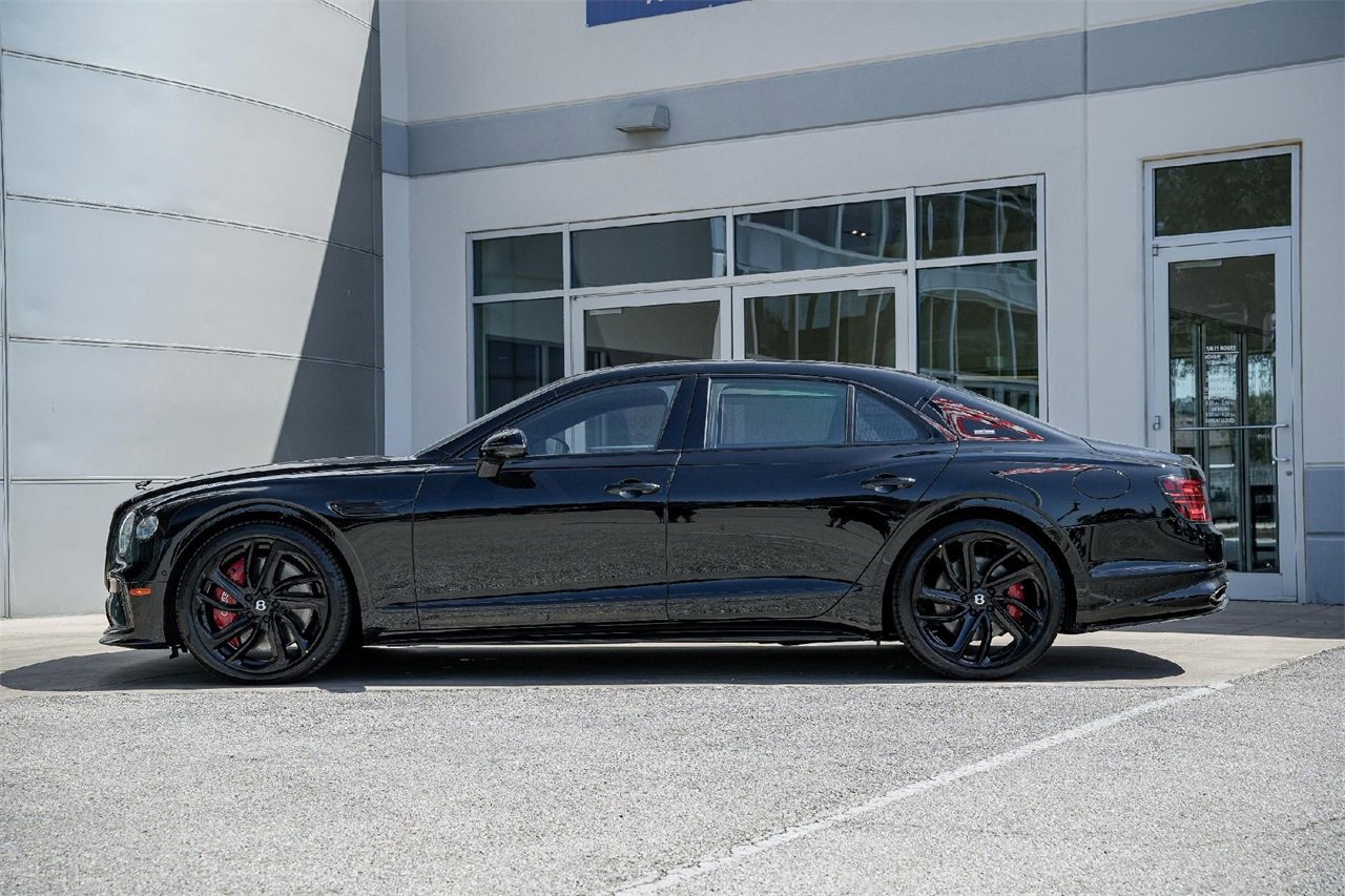 New 2025 Bentley Flying Spur Plug-In Hybrid image 16