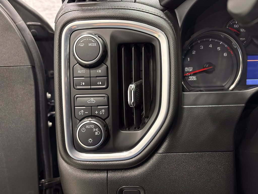 Used 2020 Chevrolet Silverado 1500 LT w/ All-Star Edition AWD/4WD image 30