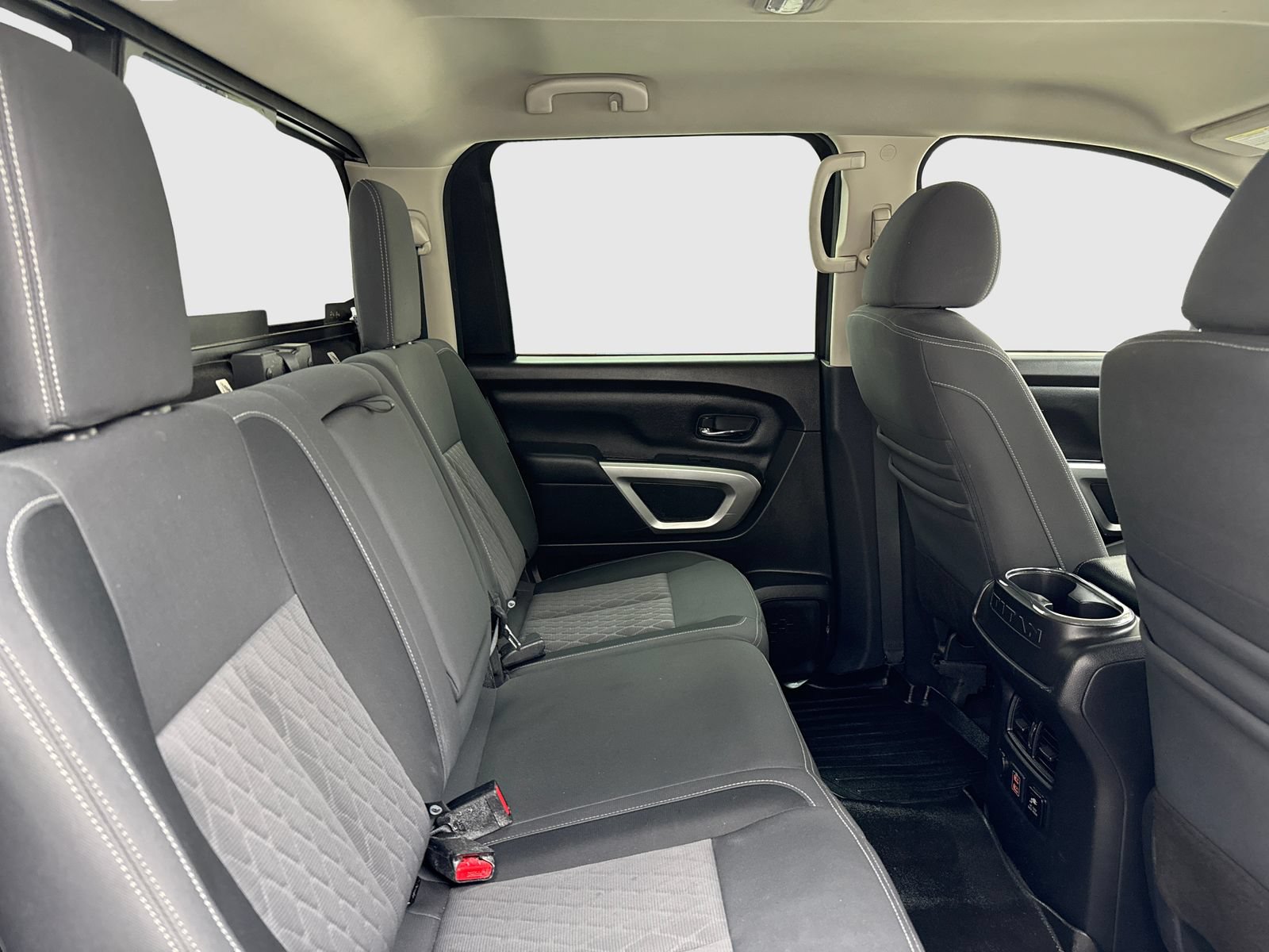 Used 2021 Nissan Titan SV w/ SV Convenience Package RWD image 45