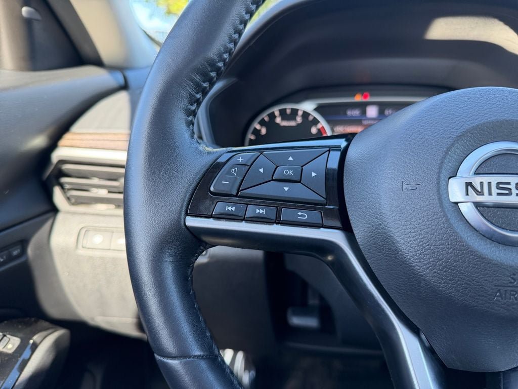 Used 2020 Nissan Altima 2.0 Platinum FWD image 15