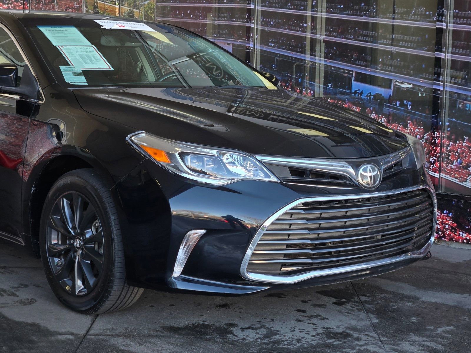 Certified 2018 Toyota Avalon XLE Plus w/ Carpet Mat Package image 2