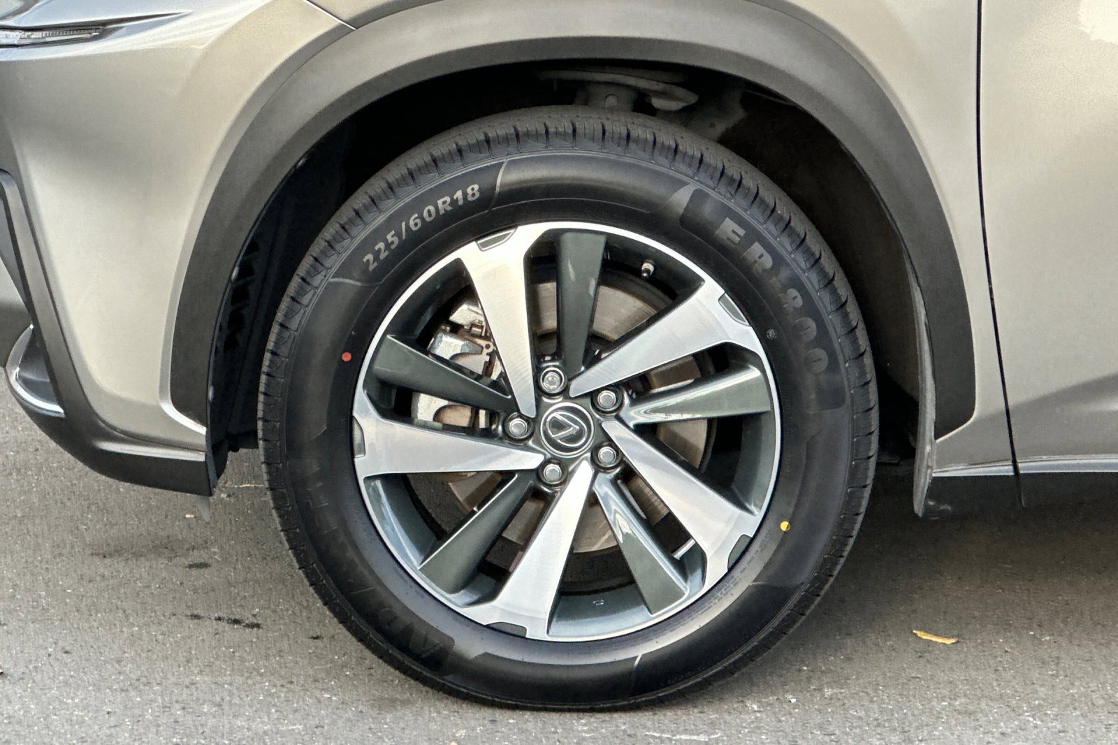 Used 2018 Lexus NX 300h AWD image 11