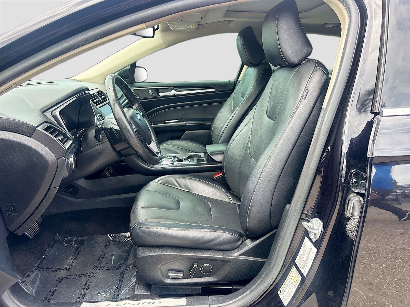 Used 2020 Ford Fusion Titanium AWD/4WD image 21