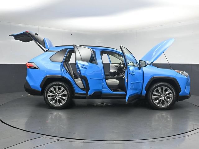 Used 2021 Toyota RAV4 XLE Premium AWD/4WD image 59