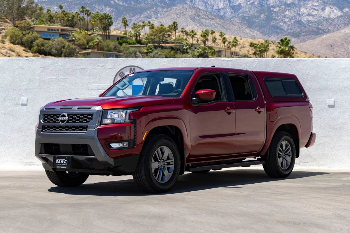 Used 2025 Nissan Frontier SV w/ SV Convenience Package RWD image 1