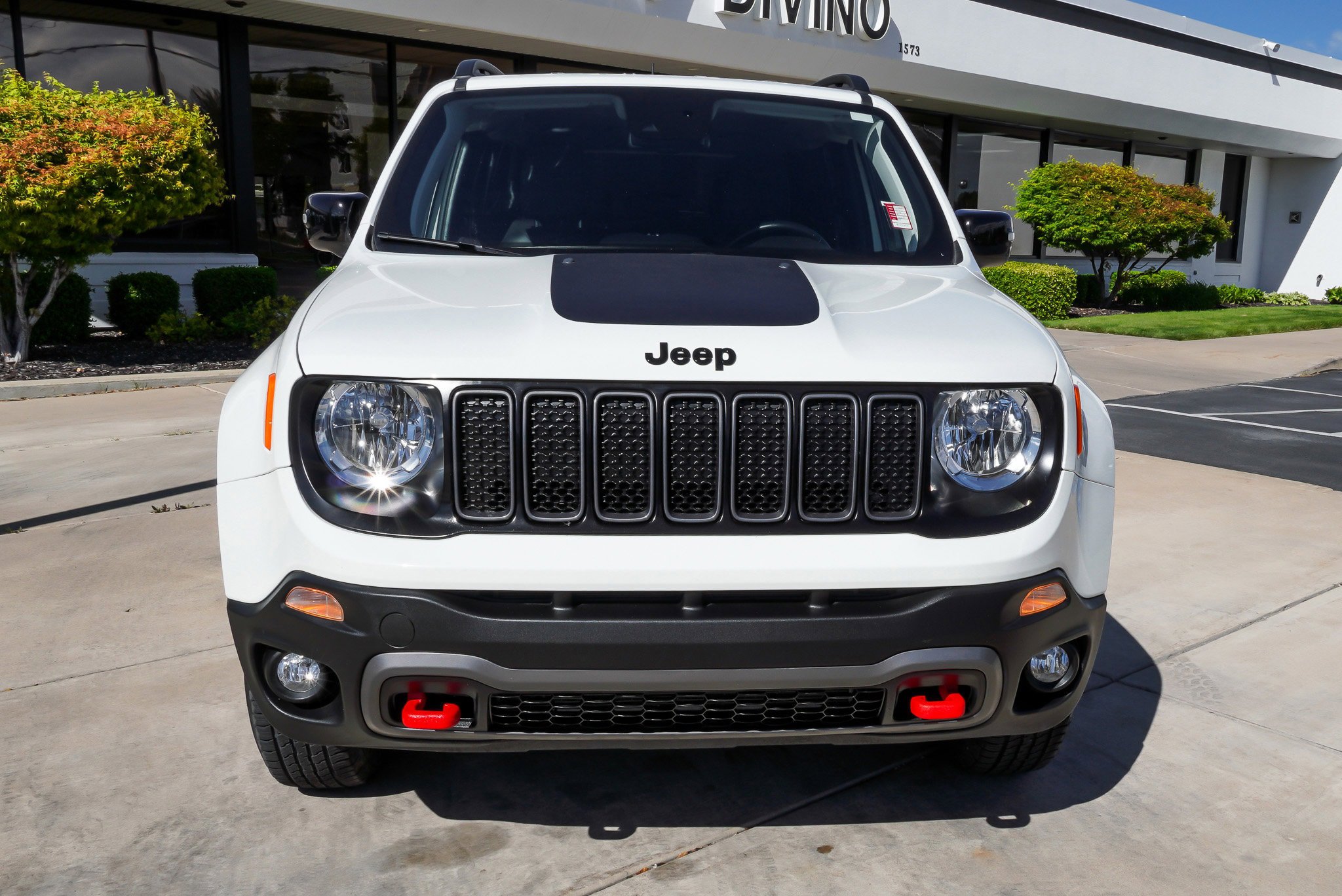 Used 2023 Jeep Renegade Trailhawk w/ Trailhawk Elite Group AWD/4WD image 3