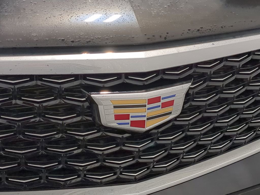 Used 2024 Cadillac XT4 Luxury w/ Cold Weather Package image 23