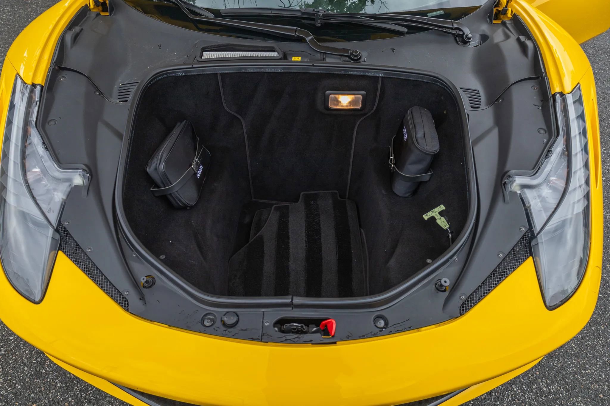 Used 2013 Ferrari 458 Spider RWD image 85