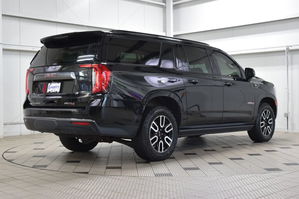 Used 2023 GMC Yukon XL AT4 w/ AT4 Premium Package AWD/4WD image 8