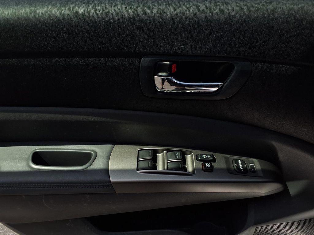 Used 2007 Toyota Prius Touring FWD image 16