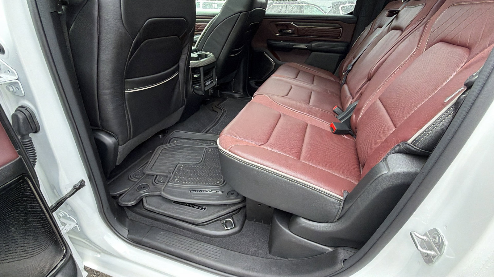 Used 2025 RAM 1500 Limited AWD/4WD image 25