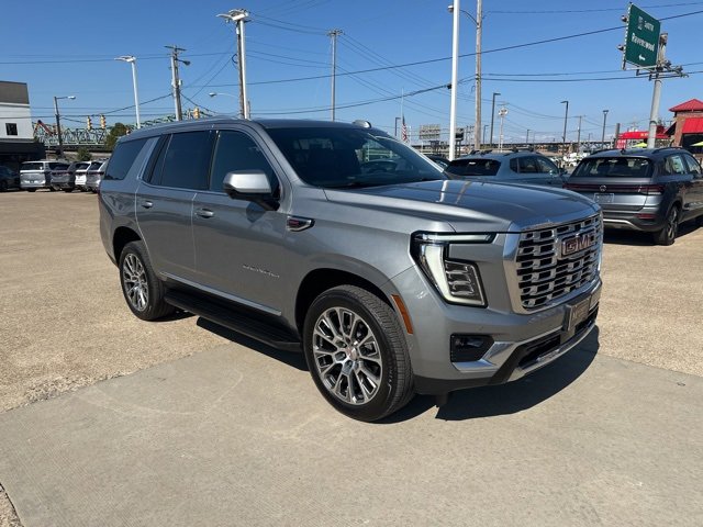 Certified 2025 GMC Yukon Denali w/ LPO, Floor Liner Package image 11