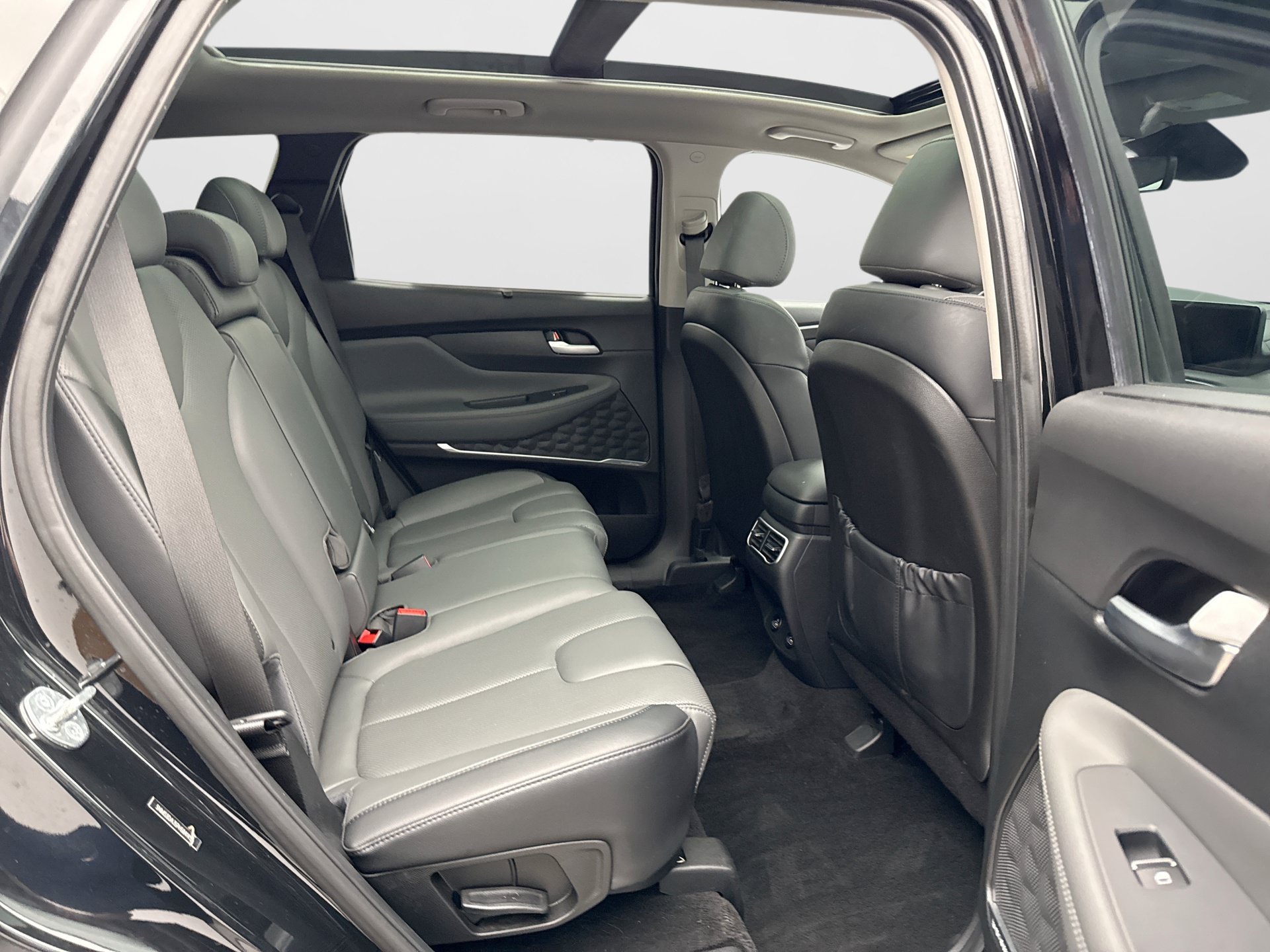 Used 2023 Hyundai Santa Fe SEL w/ Premium Package AWD/4WD image 10