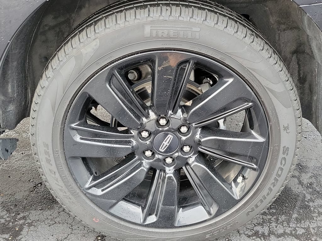 Used 2024 Lincoln Navigator Reserve AWD/4WD image 5