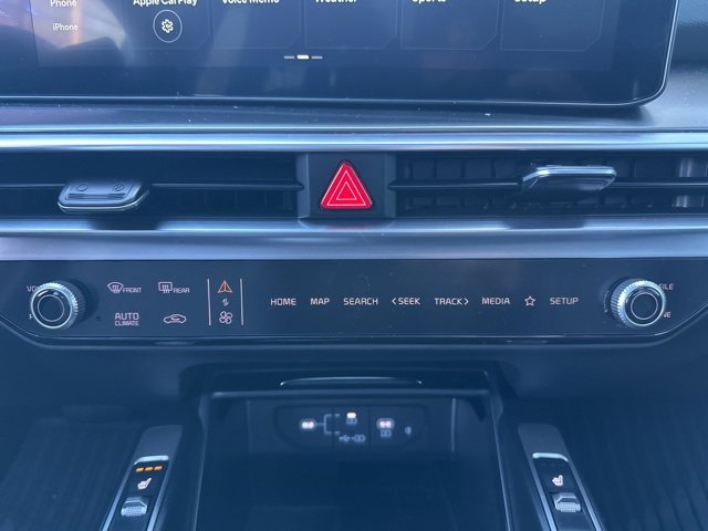 Used 2025 Kia Sorento EX w/ EX Panoramic Sunroof Package image 18