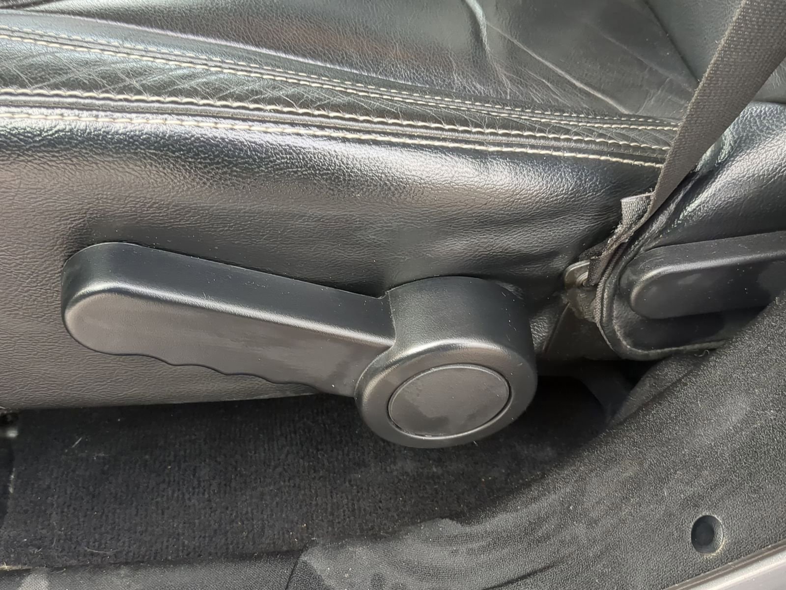 Used 2013 Jeep Wrangler Unlimited Sahara w/ Connectivity Group image 21