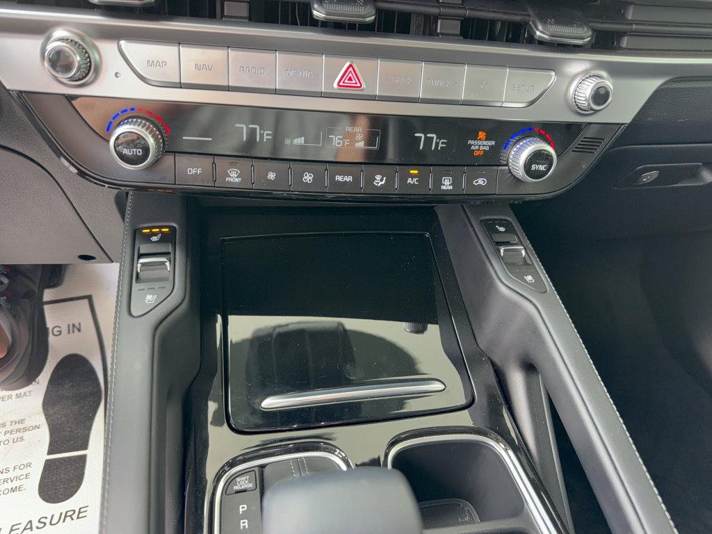 Used 2025 Kia Telluride EX image 25