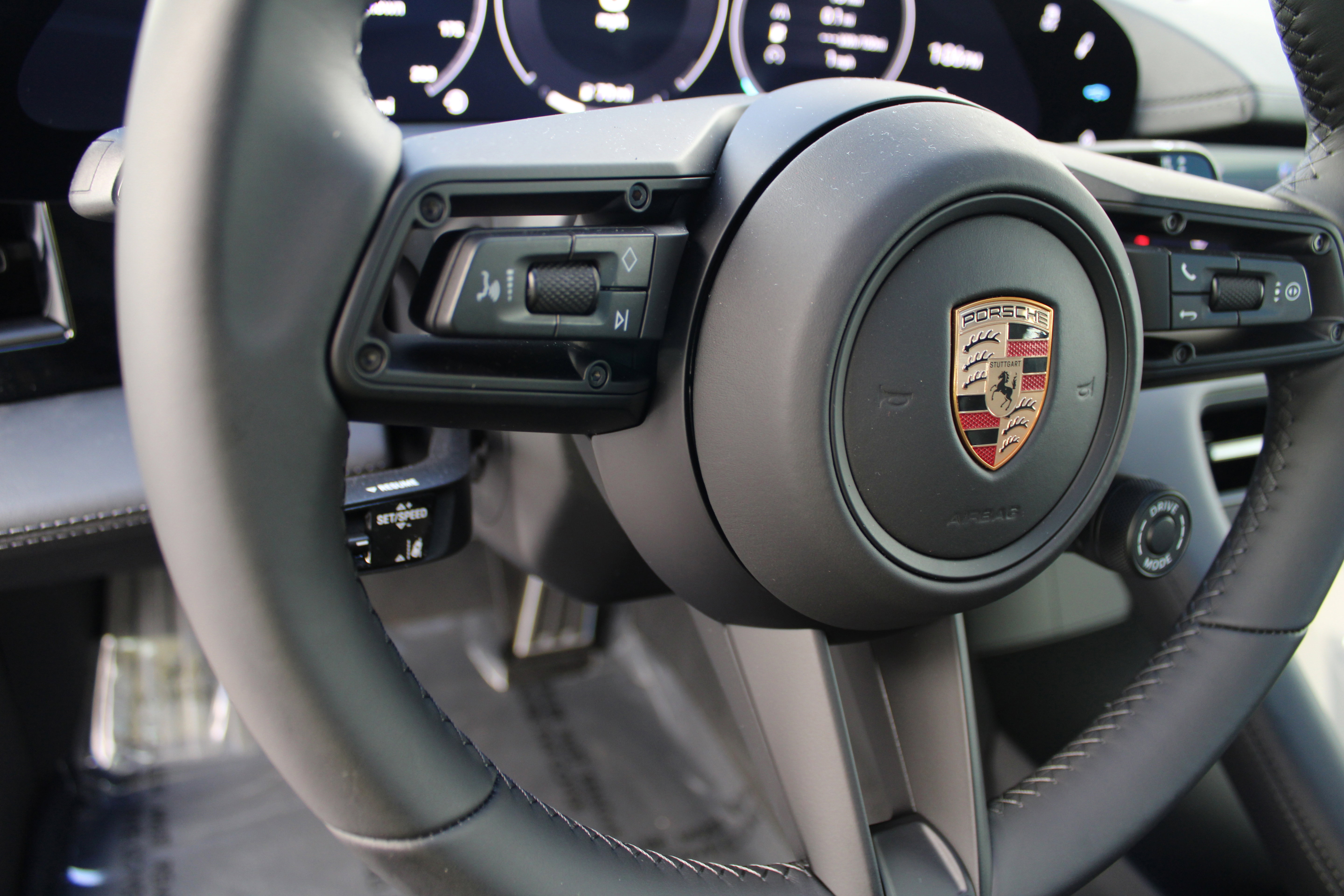 New 2026 Porsche Taycan GTS AWD/4WD image 18