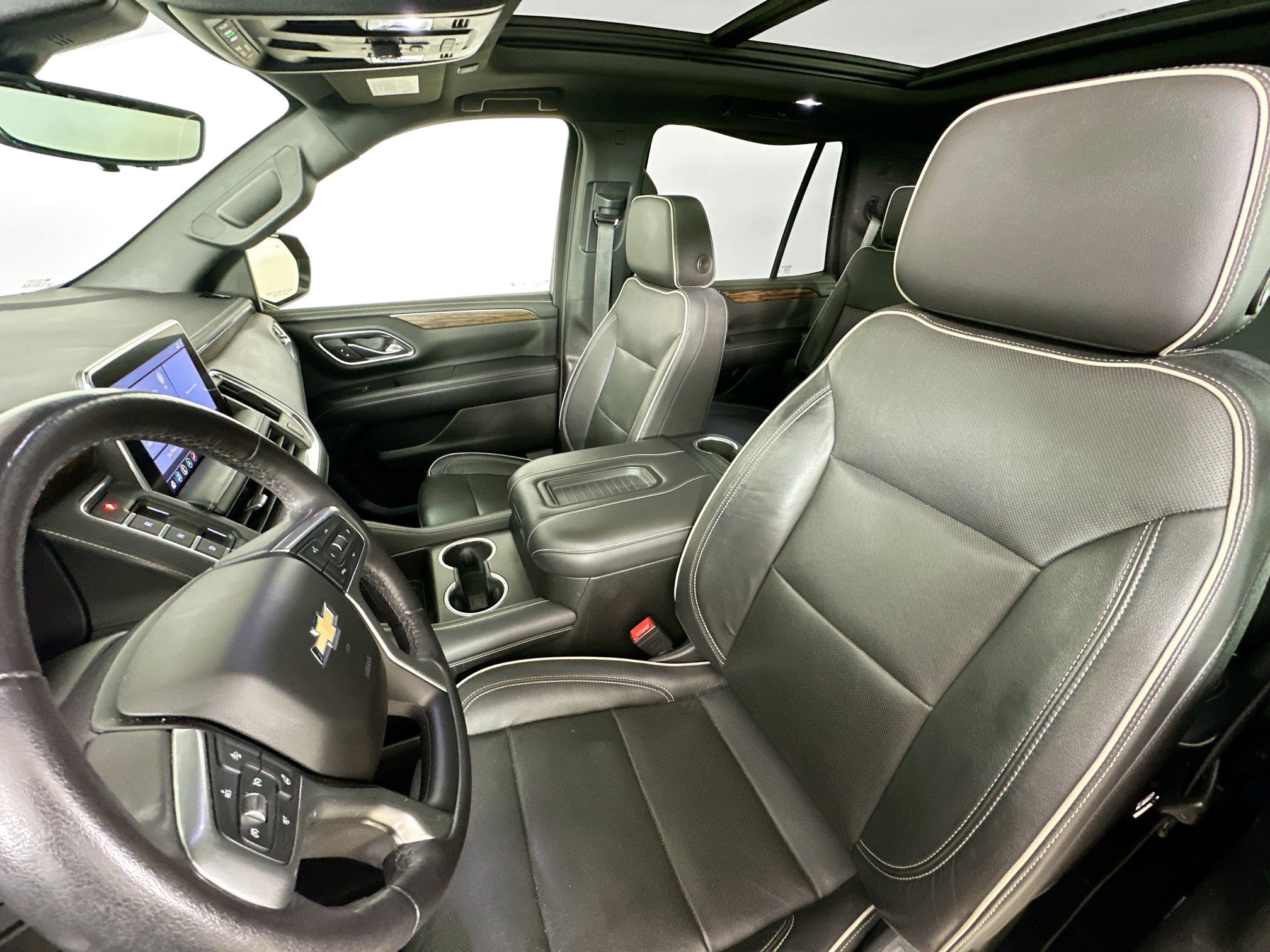 Used 2021 Chevrolet Tahoe Premier w/ Premium Package AWD/4WD image 27