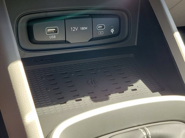 New 2026 Hyundai Venue SEL FWD image 14