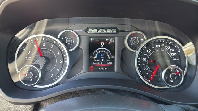 Used 2025 RAM 2500 Big Horn AWD/4WD image 18
