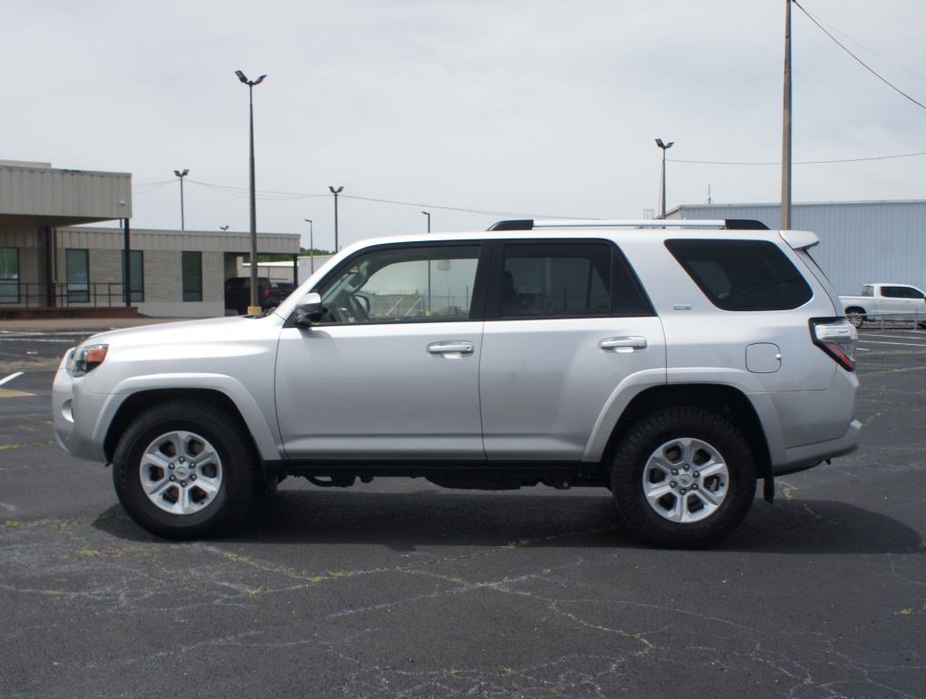 Used 2022 Toyota 4Runner SR5 RWD image 11