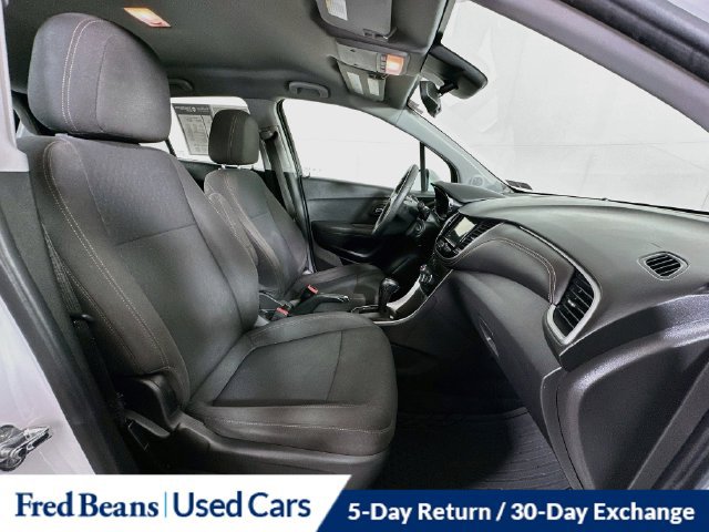 Used 2018 Chevrolet Trax LS FWD image 31