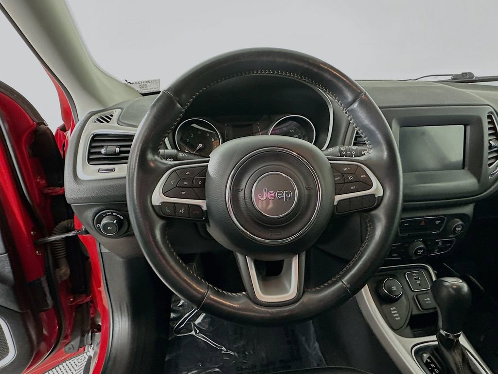 Used 2019 Jeep Compass Latitude w/ Cold Weather Group image 16